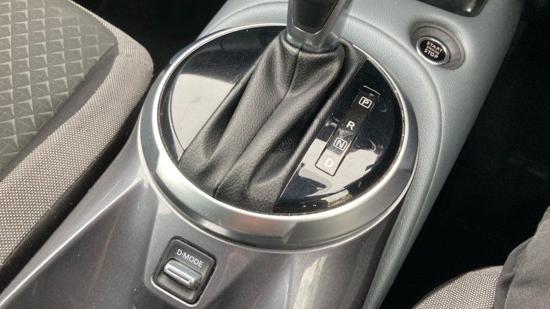 Nissan Juke 1.0 DiG-T 114 N-Connecta 5dr DCT Petrol Hatchback